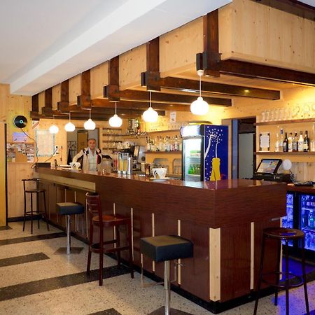 Hotel Belledonne Ле-Бур-д'Уазан Экстерьер фото